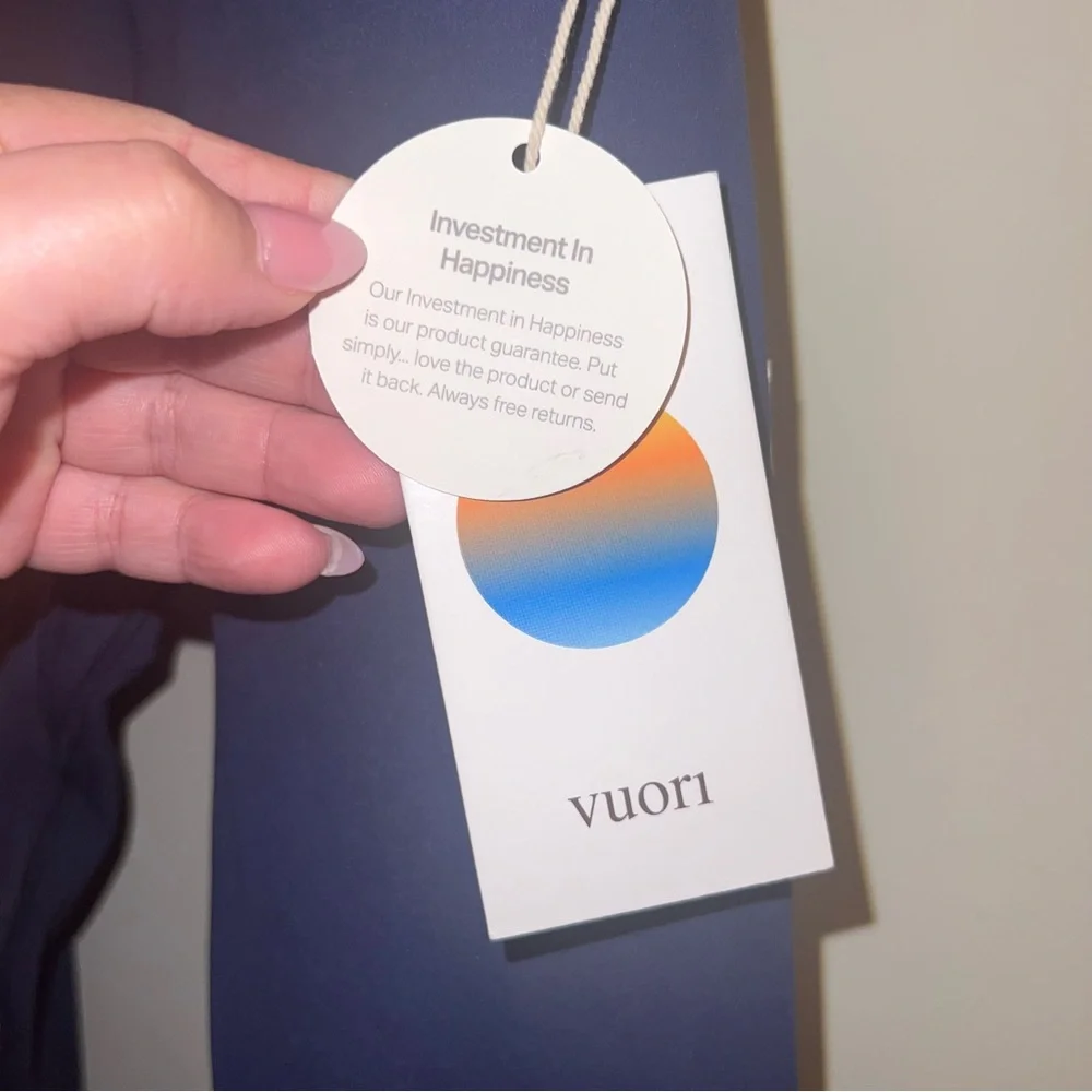Vuori AllTheForm Legging Blue Coast XS NWT High Rise Sold Out $110 - Picture 6 of 9